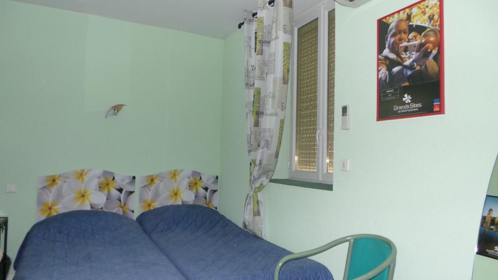Hotel Le Gambetta Carmaux Oda fotoğraf